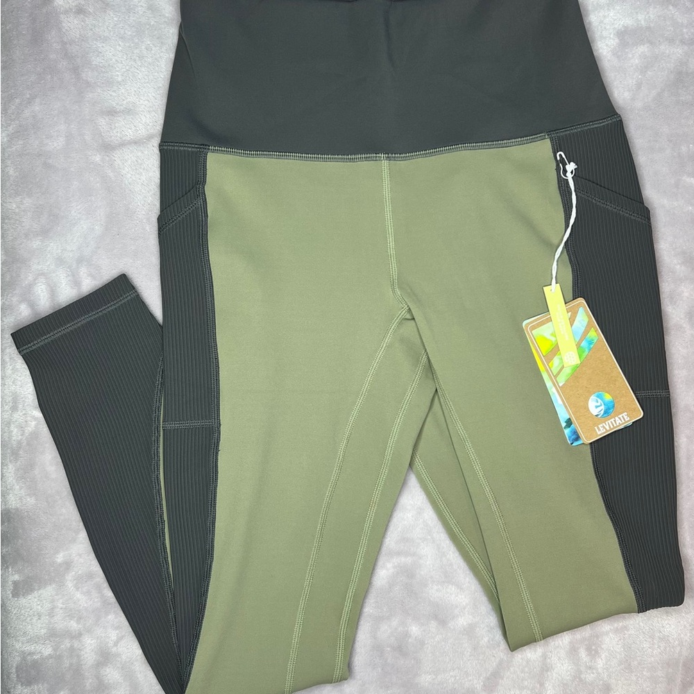 Levitate Two-Tone Leggings